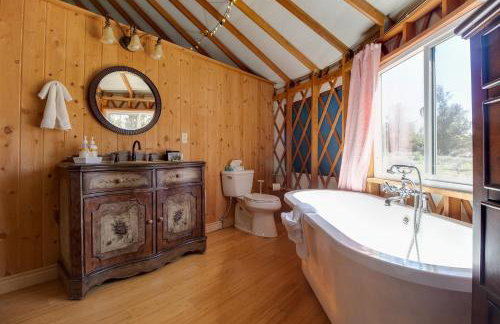 Jumping Juniper Ranch Yurt - Photo 6