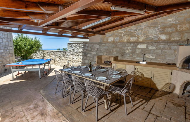 Palladio Luxury Villa With Amazing View - Photo 50