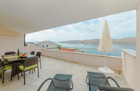 3 Bedroom Nice Apartment In Miskovici - Foto 1