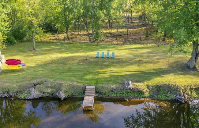 The Goat House Waterfront Hottub 3 Acres - Foto 8