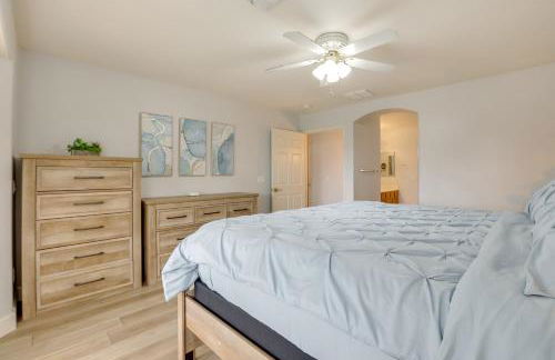 Spacious and Fenced Yard Pet-Friendly Surprise Home - Foto 11