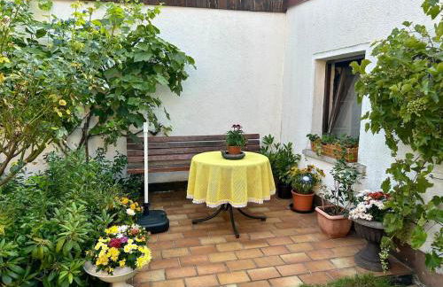 Charming, bright family home with conservatory - Foto 25