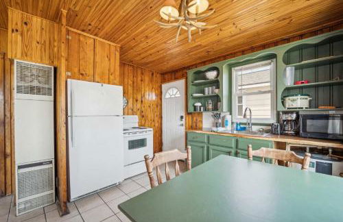 Lake Views with Big Windows & Bath - Foto 12