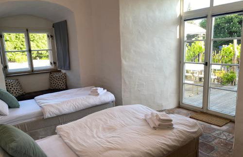 Glockenturm der Schlosskapelle von 1600 - Renaissance trifft auf die Gegenwart und beschert einen kunterbunten Urlaub für die ganze Familie mitten im Bayerischen Wald - Foto 13