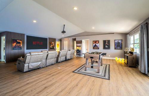 Waterfront Villa with Beach, Pool, Cinema, Game Room and Tiki - Foto 47