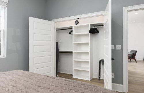 Tranquil Haven Close to Broadway with Free Parking - Foto 29