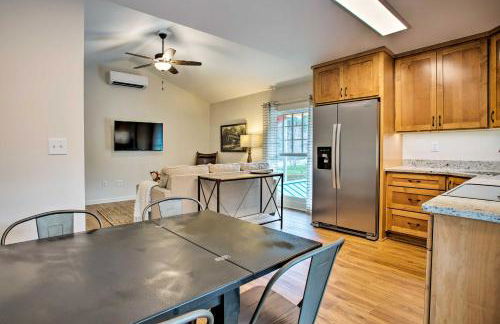 Walk to Main Street Eats Remodeled Saluda Apt - Foto 11