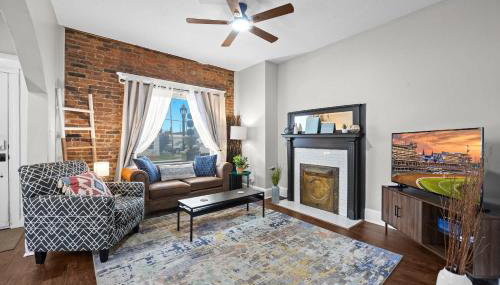 Stylish Home in Historic District Near Riverwalk - Foto 2