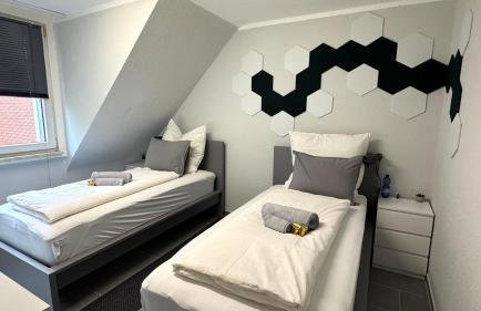 DUTTI'S HOME - Apartment B I 2 Rooms I 4 Beds I Kitchen I WiFi I TV I Parking I Autobahn - Foto 16