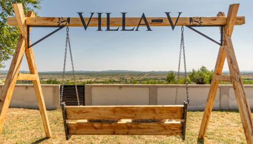 Unique Villa V with large pool - Photo 4