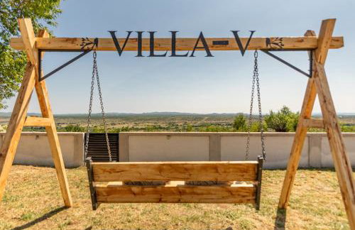 Unique Villa V with large pool - Photo 4