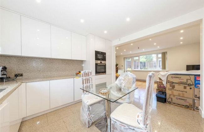 Beaconsfield - Photo 12