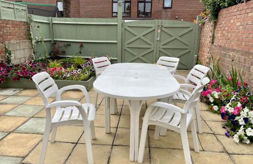 Somers 4 bed House off road parking pet friendly - Foto 50