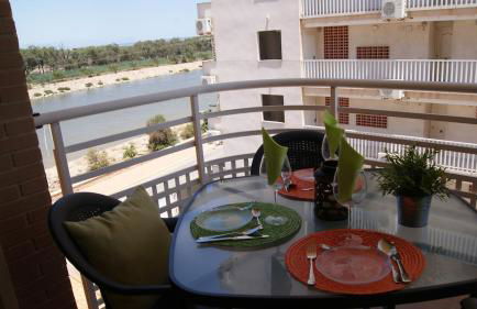 Apartamento junto al mar y al puerto de Guardamar - Foto 1