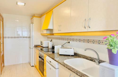 .Apartamento 1a linea de playa + piscina + parking DAIMUS - Foto 34