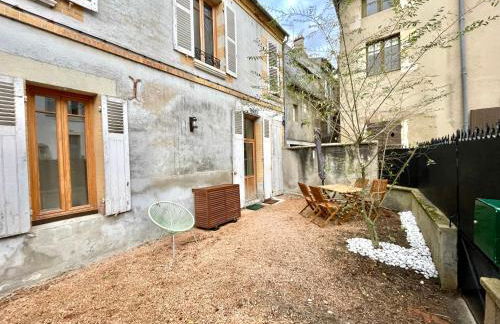 La Maison Des Cours - WIFI - Centre ville - Foto 2