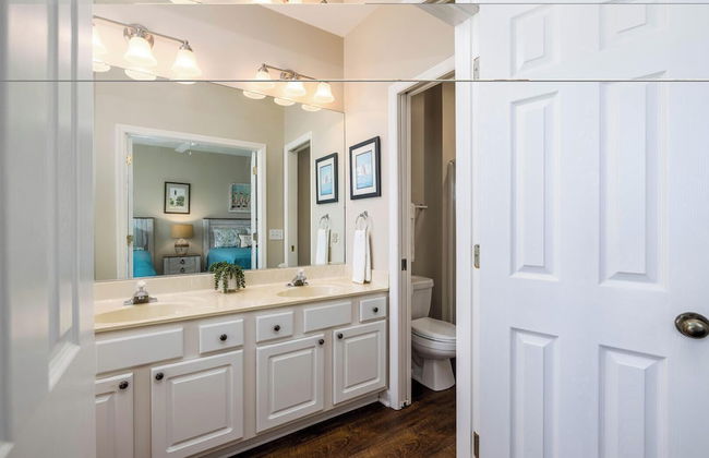 Charleston-style Row House Featured on Hgtv w/ Wifi & Creek Views - Photo 20