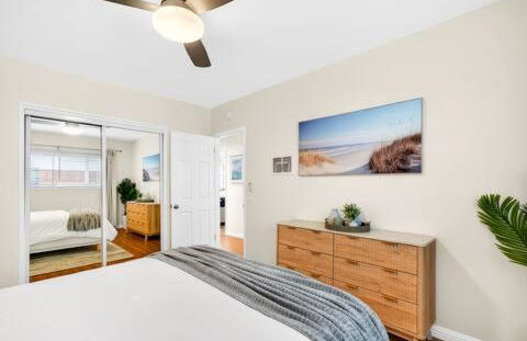 Prime Manhattan Beach 2BR Walk to Beach with Parking - Foto 14
