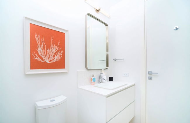 Cayman Luxury Rentals at One Canal Point - Foto 45