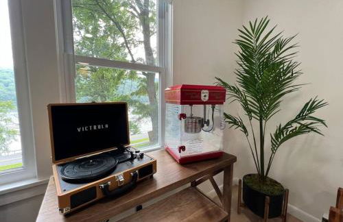 Brown House, Lake, Boat Dock, King Bed, Grill - Foto 12