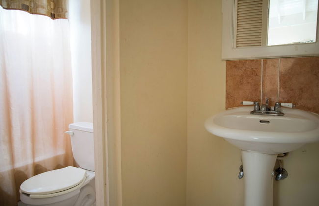 Hatfield South Villa - Photo 18