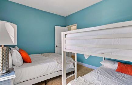 Poolside Tampa Stay- Game Room & Glam Room- Pool- Darts- Pool Table- Next to MacDill AFB - Foto 57