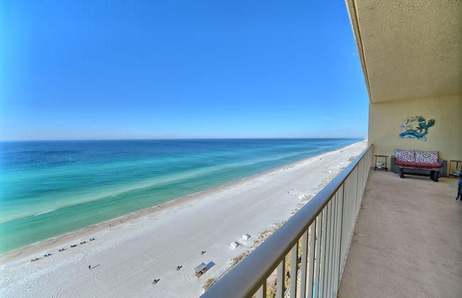 Cozy Oceanfront Condo with Beachside Pool - Unit 1602 by RedAwning - Foto 1