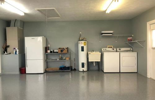 Beautiful Home across the street from Lake June! - Foto 10