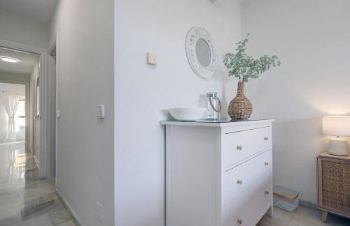 La Cala gorgeous 2 bedroom apartment with stunning gardens, pools and sea views - Photo 37