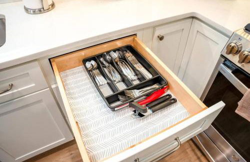 Steps From Beach & Boardwalk, Ocean Views with 5 Decks, 3 Cars - Foto 20