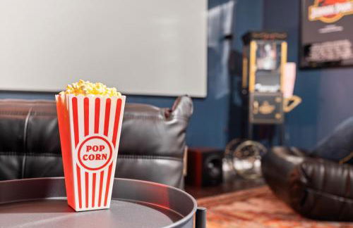 ATL Patio Paradise Pool, HotTub, Theater, GmRm, B-Ball - Foto 26