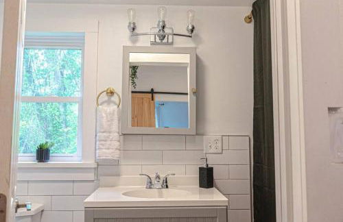 Double The Fun II Two Houses and fire pit in shared yard - Foto 9