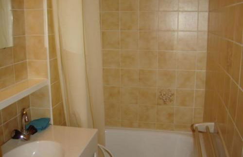 Appartement 2 Pièces, 5 Personnes, Balcon, Parking - FR-1-676-159 - Foto 2