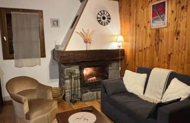 Marmotte Gîte 2à4 personnes avec cheminée à 10mn des pistes - Foto 5