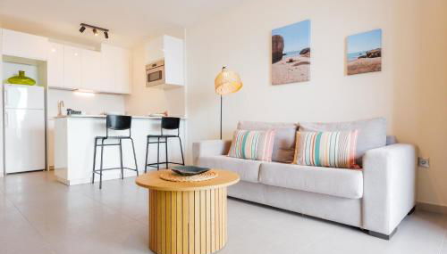 Oceanview Apartment with Balcony - Foto 2