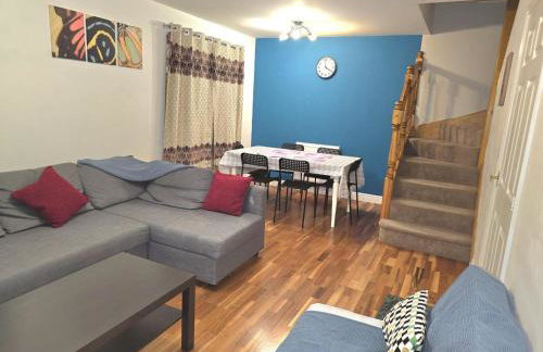 Spacious Home in Walsall with Parking & Garden - Foto 24