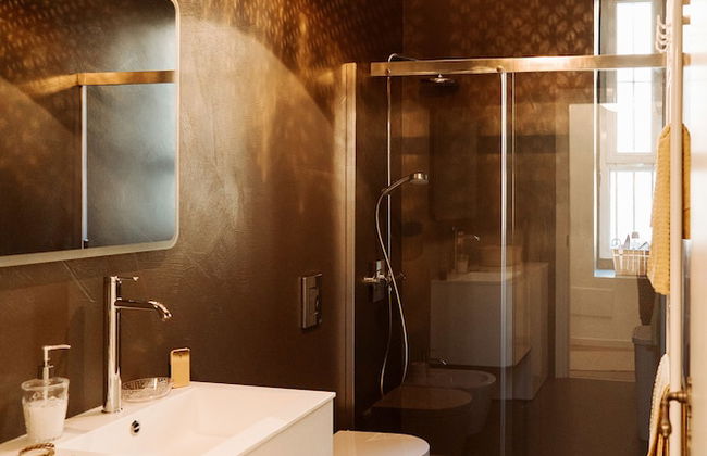 Charming Milanese Apartments - Photo 51