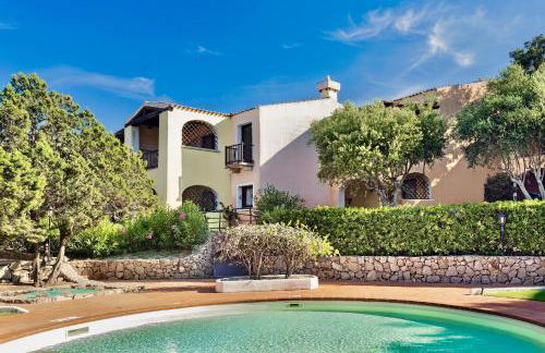 Residence con piscina a Liscia di Vacca, 350 mt dal mare, 3 km da Porto Cervo - Foto 1