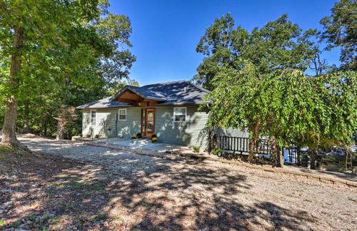 Dock and Jet Ski Slip Lakeside Sunrise Beach Home! - Foto 44