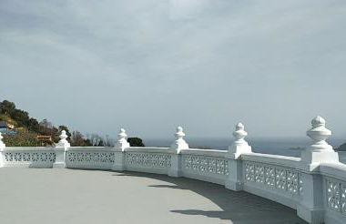 OFERTA ESPECIAL ÚLTIMA HORA - SARAKATUA15 - vistas espectaculares - familias y parejas - 2 dormitorios independientes - amplio salón cocina comedor - tarjeta parking OTA GRATIS - Julio y agosto estancia mínima 7 noches de domingo a domingo - - Foto 59