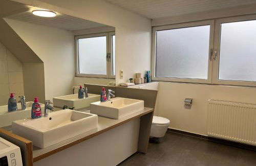 T&K Apartments - Comfortable 4 and 5 room Apartments - 20min Fair Messe CGN - Photo 28