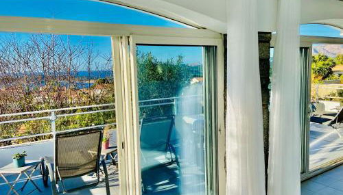 Villa Montalbo vue mer avec grande terrasse & plage à proximité - idéale famille et groupe de 2 à 10 personnes - Foto 4