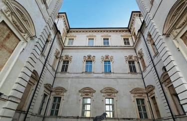 Little's Venaria - Photo 20