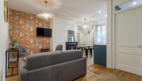 10' de Lyon- Appartement Tassin Centre - 2 Parking - Photo 4