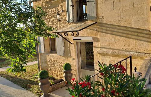 La Chartreuse d'Ertan "Les vignerons" 4 étoiles - Foto 1