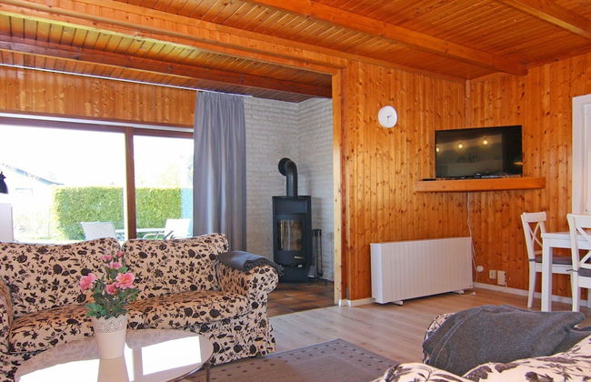 Inviting log House With 2 Terraces and Cozy Fireplace in Damp - Foto 10