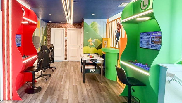 Upstay Theme Rooms and Arcade Games Plus Private Pool - Foto 2, Habitación