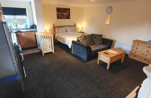 Sherwood Studio Annexe 1 Bedroom Entire Property - Foto 12