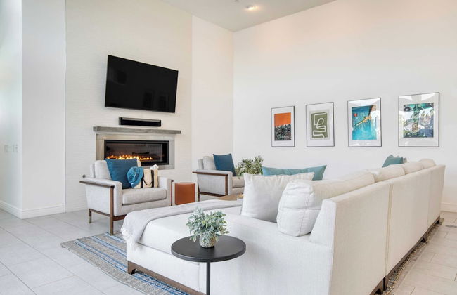 Sleeps 40 3 Luxe Villas Next to Empire Polo Club Putting Green & Pickleball - Foto 7