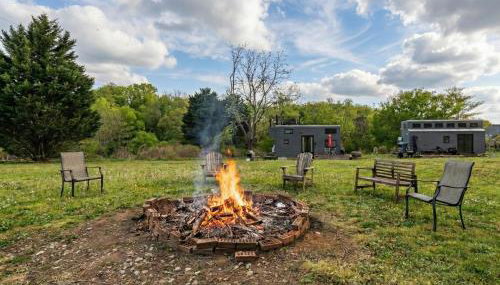 Unique Tinyhouse Retreat with BBQ Near Asheville - Foto 2